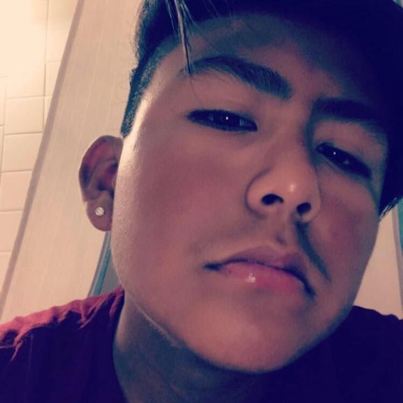 Meet your Posher, Carlos - Picture 1 of 1